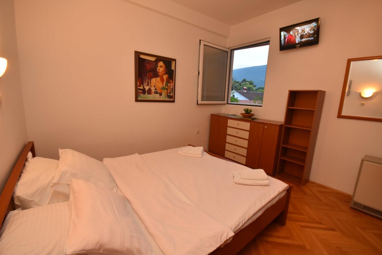 Grifone Igalo Apartment แฮร์เซ็ก-โนวี ภายนอก รูปภาพ